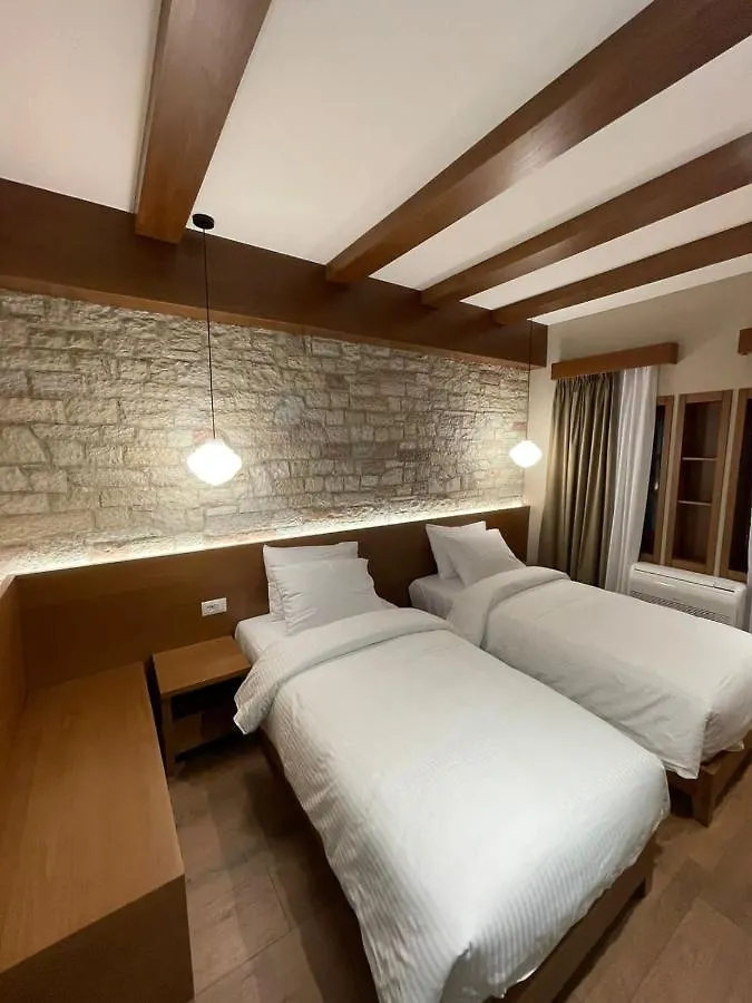 Palorto Hotel Gjirokaster 3*,  Albania