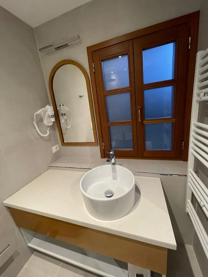 Inn Palorto Hotel Gjirokaster