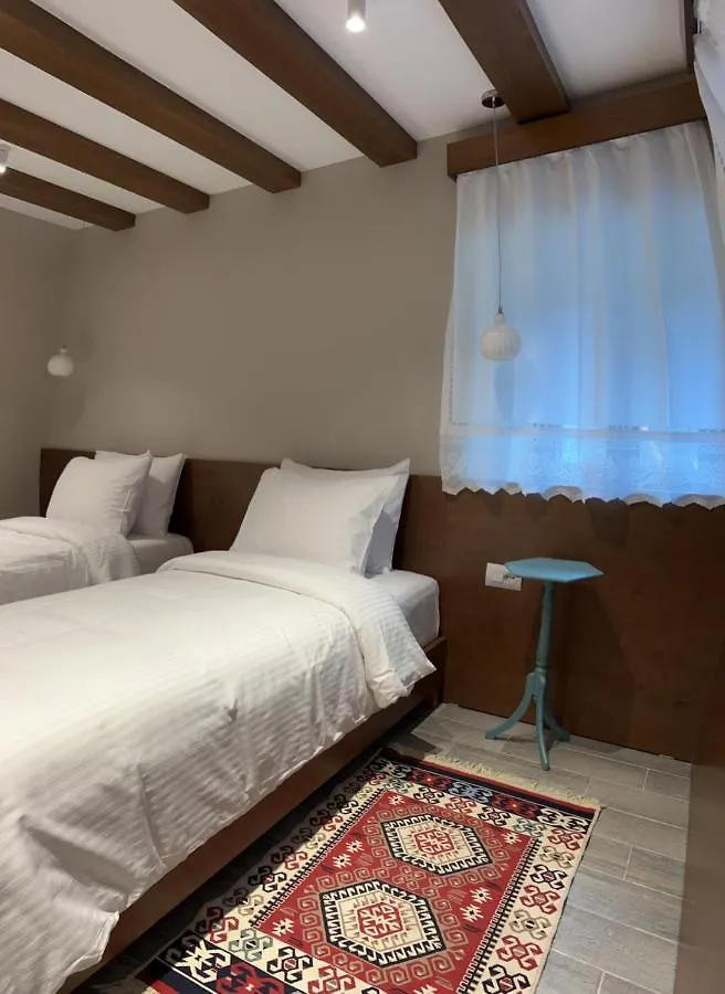 Palorto Hotel Gjirokaster 3*,  Albania