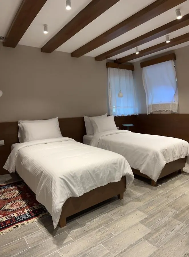 Palorto Hotel Gjirokaster Inn