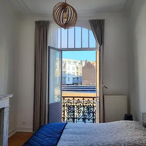 Bed & Blockchain Private With Shared Bathroom Pensjonat Bruksela