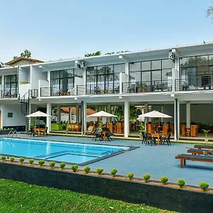 Hotel Lavish - Sigirya ***